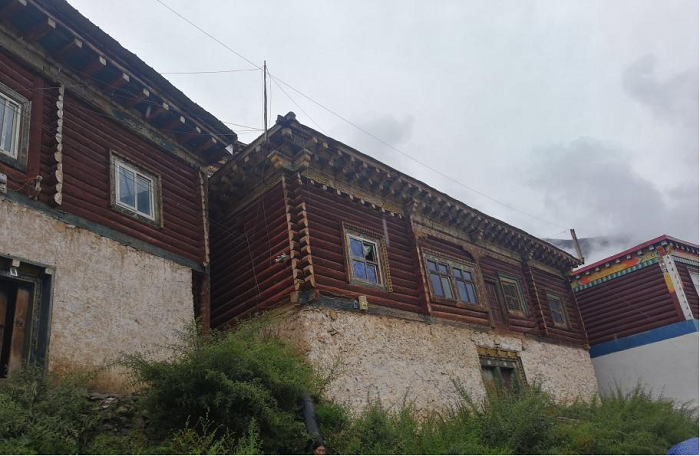 白玉县贺龙白玉住地旧址.png