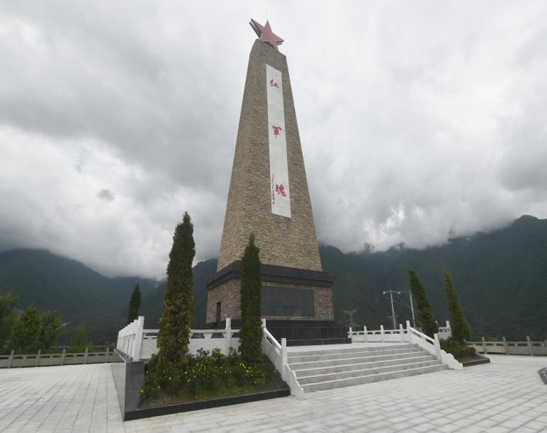 岚安红军烈士陵园及红军纪念碑2.png